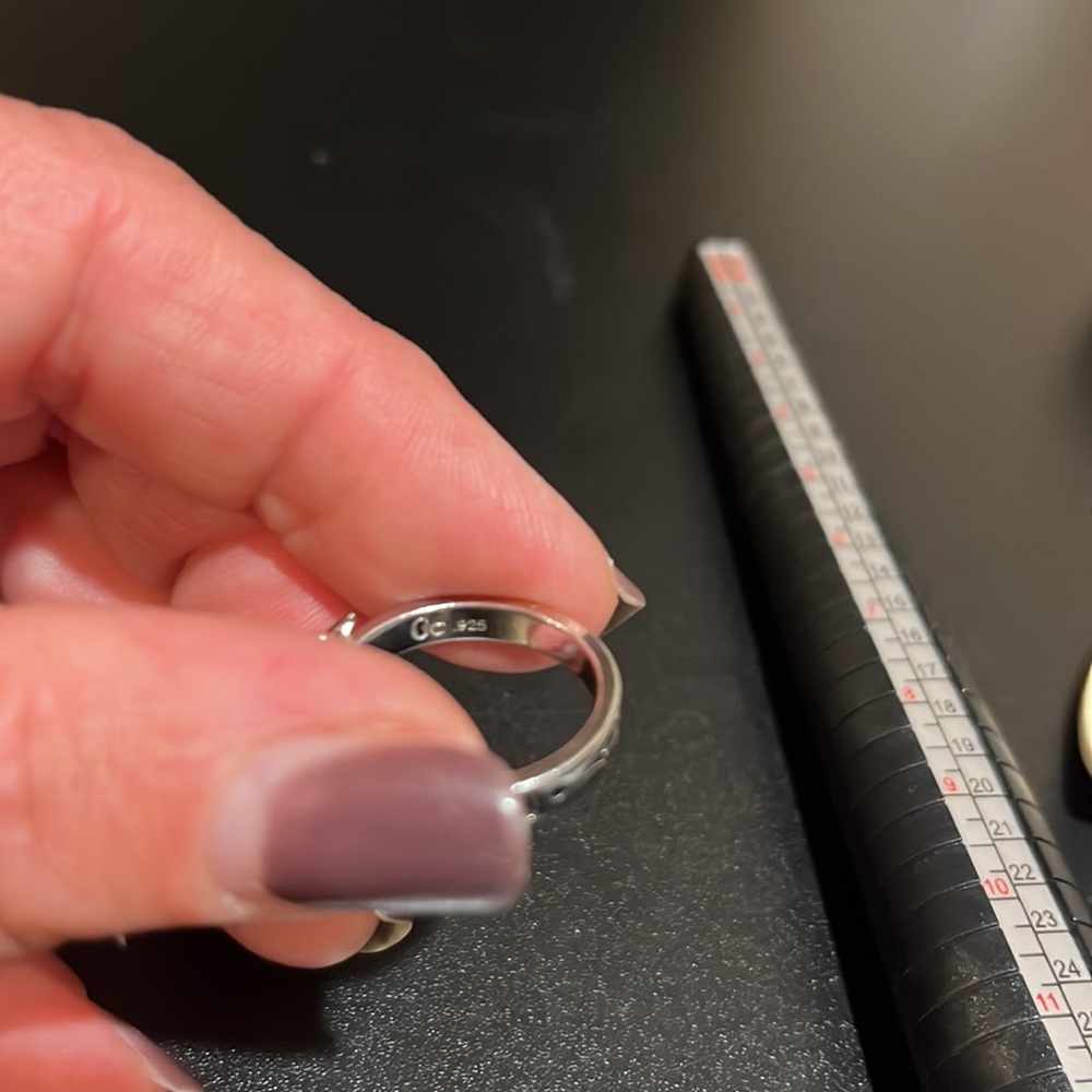 Guess GC 925 Dangle Ring - Picture 7 of 7